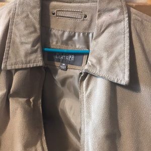 Needs to be cleaned don’t know what this stain is